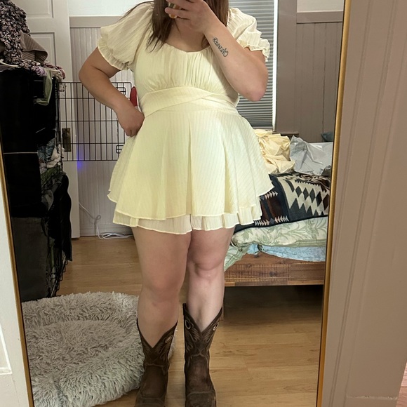 Yellow Ruffled Romper - Picture 2 of 5